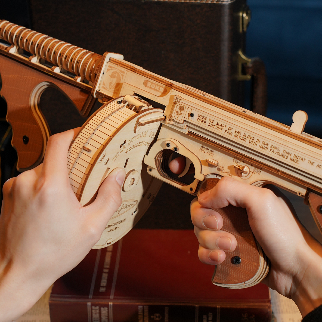 ROKR Wooden Model Building Kit – Thompson